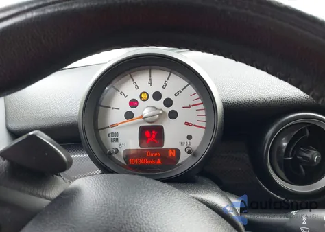 2011 Mini Cooper S z USA, uszkodzony, nr VIN WMWSV3C50BTY14957